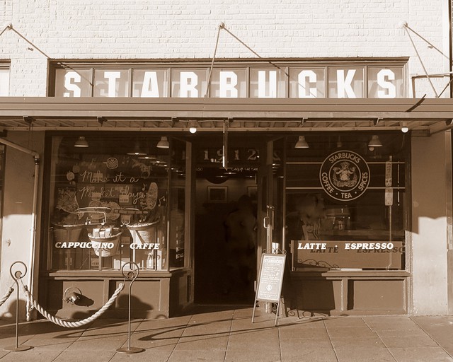 Quá khứ của Starbucks- Ảnh 1. Quá khứ của Starbucks- Ảnh 1.