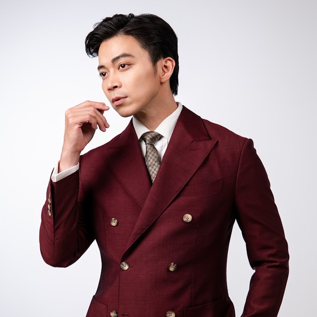 Chân dung nam ca sĩ dám bán vé đắt ngang Mỹ Tâm, Hà Anh Tuấn- Ảnh 4. Chân dung nam ca sĩ dám bán vé đắt ngang Mỹ Tâm, Hà Anh Tuấn- Ảnh 4.