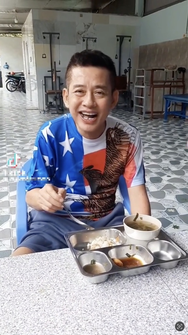 Nam nghệ sĩ bị tai biến, suy thận nặng, đồng nghiệp phải d&igrave;u đi vẫn kh&aacute;t khao 1 điều- Ảnh 4.