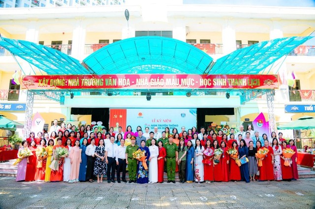 Trung học Phổ thông Trung Văn - Ngôi trường của những sáng tạo yêu thương và tỏa sáng- Ảnh 3. Trung học Phổ thông Trung Văn - Ngôi trường của những sáng tạo yêu thương và tỏa sáng- Ảnh 3.