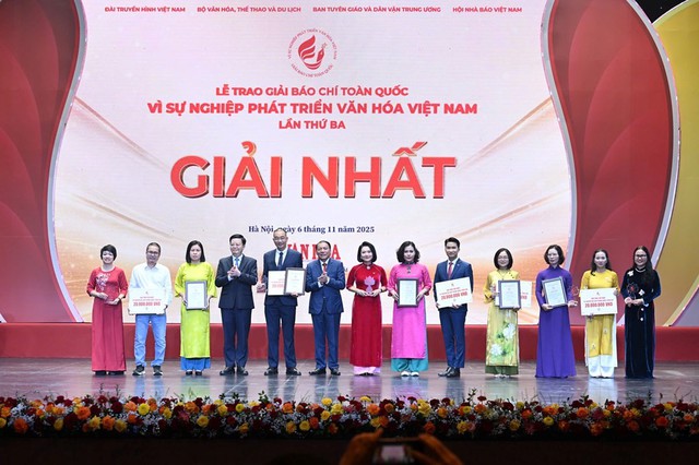 LỄ TRAO GIẢI BÁO CHÍ TOÀN QUỐC “VÌ SỰ NGHIỆP PHÁT TRIỂN VĂN HÓA VIỆT NAM” LẦN THỨ III - NĂM 2025- Ảnh 3. LỄ TRAO GIẢI BÁO CHÍ TOÀN QUỐC “VÌ SỰ NGHIỆP PHÁT TRIỂN VĂN HÓA VIỆT NAM” LẦN THỨ III - NĂM 2025- Ảnh 3.