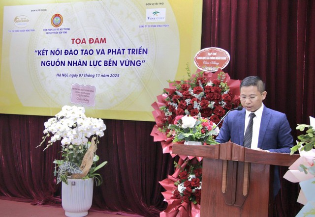 Tọa đàm thúc đẩy liên kết giữa Báo chí – Nhà trường – Doanh nghiệp trong phát triển nhân lực
- Ảnh 2. Tọa đàm thúc đẩy liên kết giữa Báo chí – Nhà trường – Doanh nghiệp trong phát triển nhân lực
- Ảnh 2.