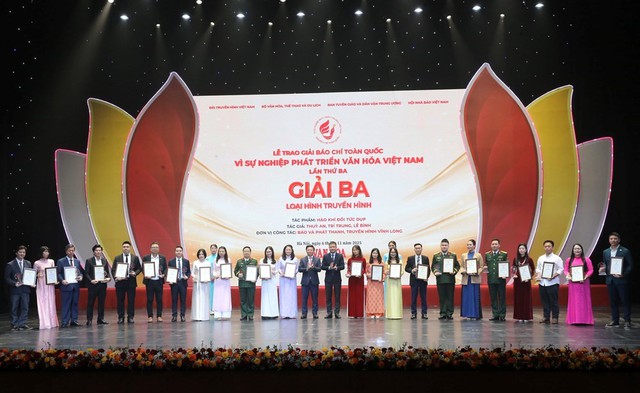 LỄ TRAO GIẢI BÁO CHÍ TOÀN QUỐC “VÌ SỰ NGHIỆP PHÁT TRIỂN VĂN HÓA VIỆT NAM” LẦN THỨ III - NĂM 2025- Ảnh 5. LỄ TRAO GIẢI BÁO CHÍ TOÀN QUỐC “VÌ SỰ NGHIỆP PHÁT TRIỂN VĂN HÓA VIỆT NAM” LẦN THỨ III - NĂM 2025- Ảnh 5.