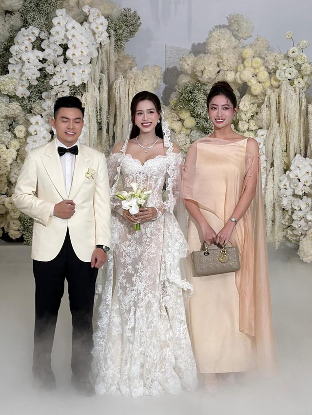 Lương Thuỳ Linh làm gì với vợ chồng Đỗ Hà mà khiến netizen tranh cãi?- Ảnh 3. Lương Thuỳ Linh làm gì với vợ chồng Đỗ Hà mà khiến netizen tranh cãi?- Ảnh 3.