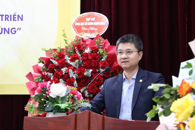 Tọa đàm thúc đẩy liên kết giữa Báo chí – Nhà trường – Doanh nghiệp trong phát triển nhân lực
- Ảnh 4. Tọa đàm thúc đẩy liên kết giữa Báo chí – Nhà trường – Doanh nghiệp trong phát triển nhân lực
- Ảnh 4.