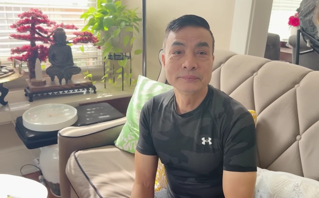 Con trai Chế Linh dạy l&aacute;i xe mưu sinh sau 3 năm sang Mỹ- Ảnh 1.