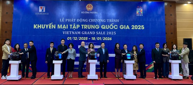 Các đại biểu thực hiện nghi thức phát động tháng khuyến mại tập trung quốc gia 2025. Các đại biểu thực hiện nghi thức phát động tháng khuyến mại tập trung quốc gia 2025.