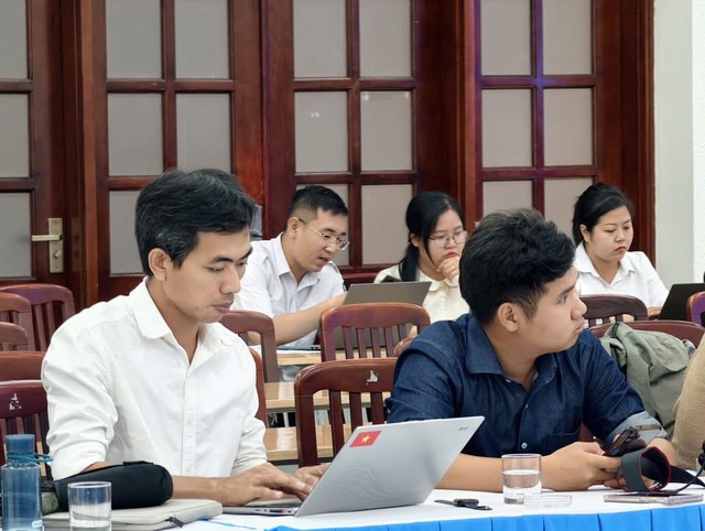 Tuổi trẻ TP. Hồ Chí Minh chung tay cùng Khánh Hòa: Nghĩa tình trong bão lũ, tiếp sức ngày đến trường- Ảnh 3.