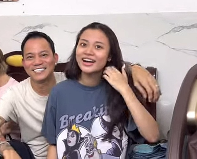 Con trai Chế Linh từ Mỹ về nước cưới chồng cho con gái, nhắc con rể 1 câu- Ảnh 1. Con trai Chế Linh từ Mỹ về nước cưới chồng cho con gái, nhắc con rể 1 câu- Ảnh 1.