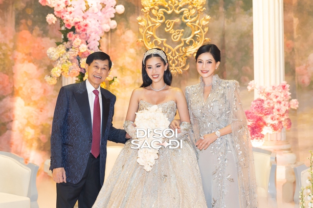 Hé lộ thông tin hiếm về đám cưới lần 2 của ái nữ nhà tỷ phú Johnathan Hạnh Nguyễn- Ảnh 3. Hé lộ thông tin hiếm về đám cưới lần 2 của ái nữ nhà tỷ phú Johnathan Hạnh Nguyễn- Ảnh 3.