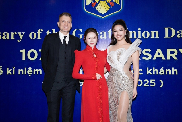 Lý Nhã Kỳ phát biểu tại sự kiện quan trọng Việt Nam – Romania- Ảnh 5. Lý Nhã Kỳ phát biểu tại sự kiện quan trọng Việt Nam – Romania- Ảnh 5.