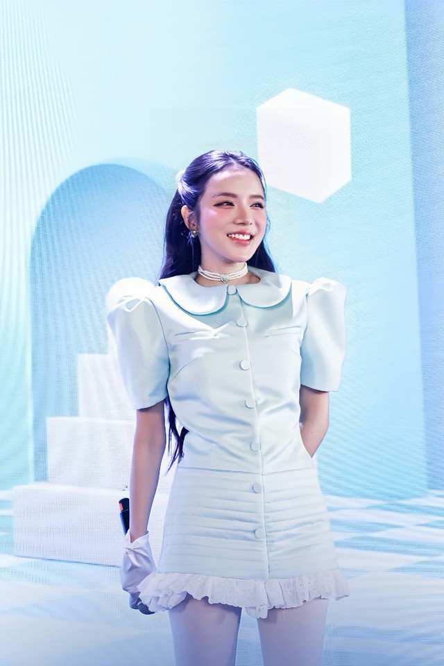 Chuyện gì đang xảy ra với LyLy - Anh Tú?- Ảnh 7. Chuyện gì đang xảy ra với LyLy - Anh Tú?- Ảnh 7.