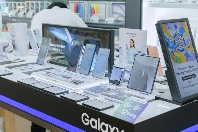 Chạm đ&aacute;y lịch sử: iPhone 17 Pro Max, iPhone 16, Galaxy Z Fold7 giảm gi&aacute; sốc nh&acirc;n dịp Sale ng&agrave;y đ&ocirc;i- Ảnh 2.