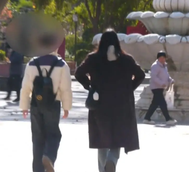 Cha chi hơn 370 triệu cho con học đại học, đến cao học kh&ocirc;ng kham nổi nữa bất ngờ bị con g&aacute;i kiện ngược- Ảnh 3.