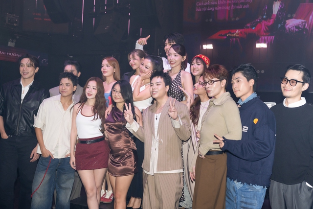 Giai nh&acirc;n - tấm gương phản chiếu của Văn Mai Hương: Tổn thương nhưng kh&ocirc;ng gục ng&atilde;- Ảnh 4.