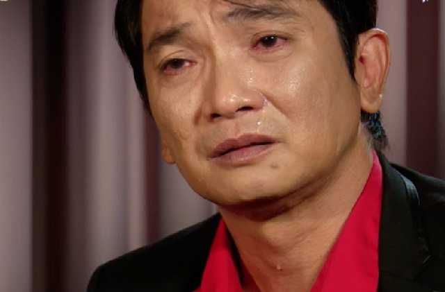 Ca sĩ Bolero một thời: "T&ocirc;i hất vợ con sang lề đường, c&ograve;n t&ocirc;i bị xe container c&aacute;n qua tay"- Ảnh 1.