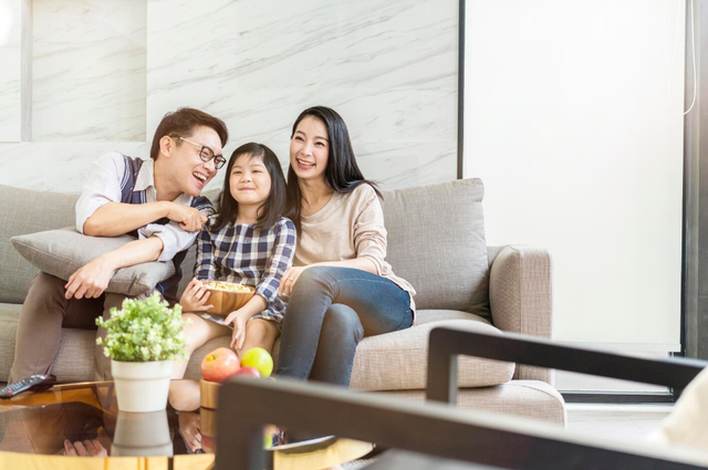 Chồng quyết siết chi ti&ecirc;u c&ograve;n 10 triệu nhưng vợ n&oacute;i một c&acirc;u khiến anh lặng người, nh&igrave;n lại mới thấy giật m&igrave;nh- Ảnh 2.