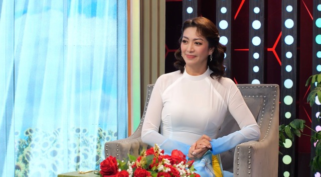 Nhan sắc ở tuổi 51 của Hoa hậu Điện ảnh kêu gọi xây cầu vùng lũ- Ảnh 3. Nhan sắc ở tuổi 51 của Hoa hậu Điện ảnh kêu gọi xây cầu vùng lũ- Ảnh 3.