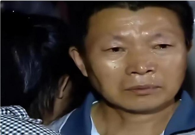 Nữ sinh thi đỗ ĐH danh tiếng rồi l&eacute;n nhận cha ruột l&agrave; đại gia, biết sự thật, cha nu&ocirc;i bật kh&oacute;c: "Trả lại t&ocirc;i ph&iacute; nu&ocirc;i dưỡng!"- Ảnh 5.