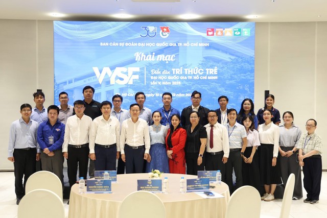 Khai mạc Diễn đàn Trí thức trẻ Đại học quốc gia-TP. Hồ Chí Minh lần V: Thúc đẩy kết nối liên ngành và đổi mới sáng tạo- Ảnh 4. Khai mạc Diễn đàn Trí thức trẻ Đại học quốc gia-TP. Hồ Chí Minh lần V: Thúc đẩy kết nối liên ngành và đổi mới sáng tạo- Ảnh 4.