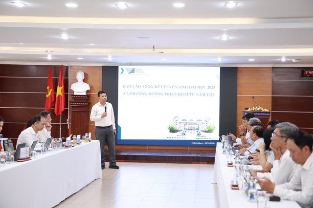 Đại học quốc gia TP Hồ Chí Minh tổng kết tuyển sinh 2025 và xác lập định hướng 2026: Tinh gọn phương thức, nâng cao chất lượng đầu vào- Ảnh 2. Đại học quốc gia TP Hồ Chí Minh tổng kết tuyển sinh 2025 và xác lập định hướng 2026: Tinh gọn phương thức, nâng cao chất lượng đầu vào- Ảnh 2.