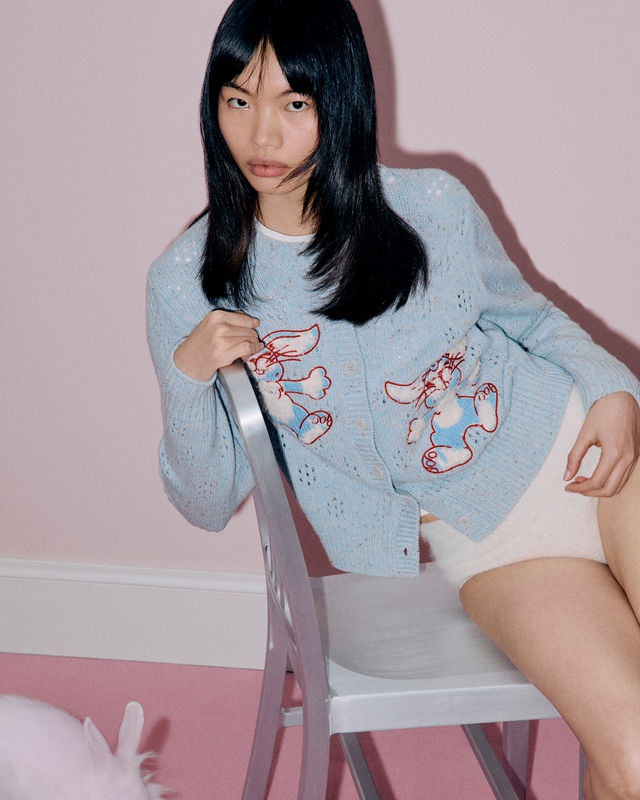 "Vườn thỏ KENZO" m&ugrave;a lễ hội: Dễ thương, dễ mặc, dễ trao tay- Ảnh 1.