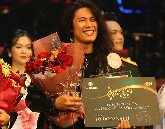 Từ quán cafe tới cuộc thi 'Tiếng hát Hà Nội 2025' của chàng trai mê Rock- Ảnh 4. Từ quán cafe tới cuộc thi 'Tiếng hát Hà Nội 2025' của chàng trai mê Rock- Ảnh 4.