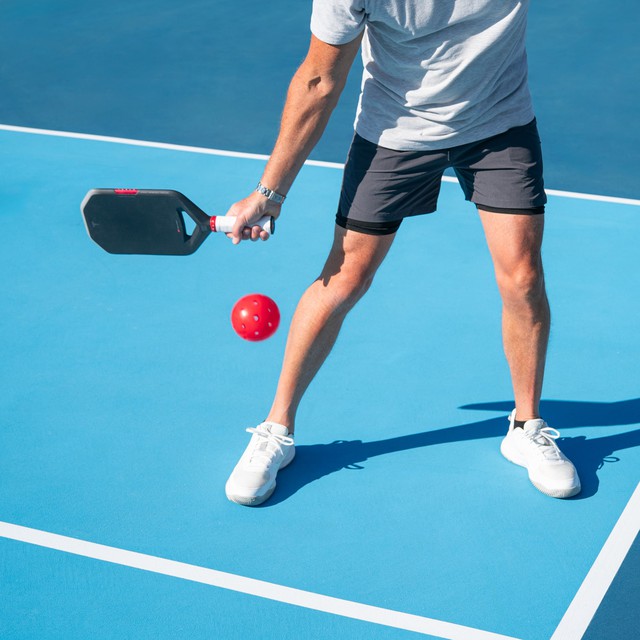 Công ty của Elon Musk ra mắt vợt pickleball: "tối ưu từng đường cong", giá hơn 9 triệu VND, có trả góp- Ảnh 3. Công ty của Elon Musk ra mắt vợt pickleball: "tối ưu từng đường cong", giá hơn 9 triệu VND, có trả góp- Ảnh 3.