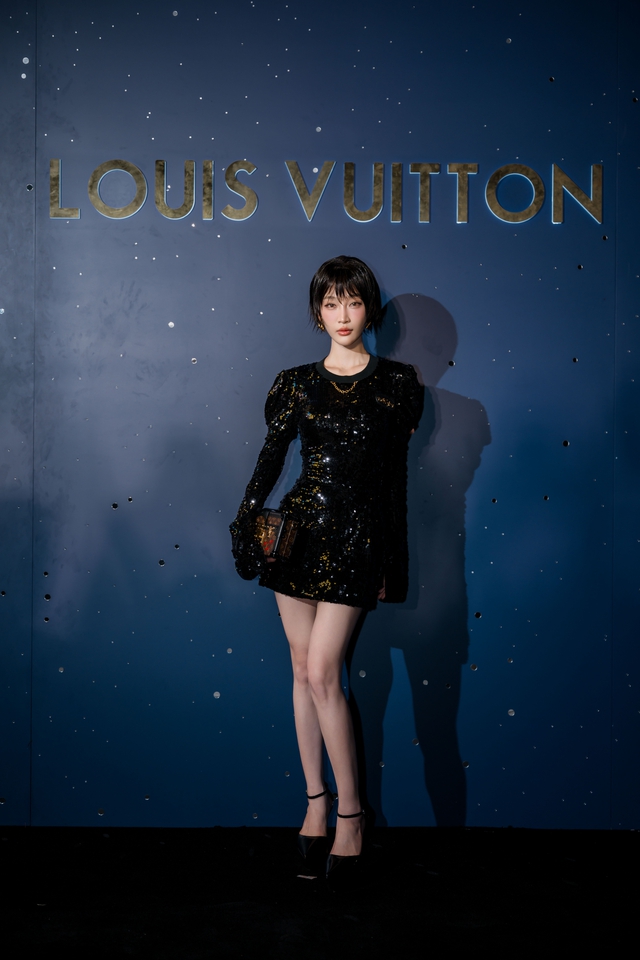 Đại tiệc cuối năm của Louis Vuitton chiếm trọn sự quan t&acirc;m của cộng đồng mạng:  D&agrave;n sao Vbiz hội tụ trong si&ecirc;u sự kiện b&ugrave;ng nổ dịp cuối năm - Ảnh 19.