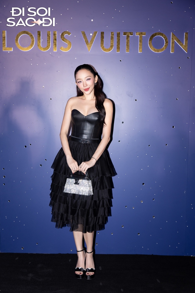 Ngồi giữa dàn Em Xinh, Tóc Tiên gọi mình là phản diện- Ảnh 1. Ngồi giữa dàn Em Xinh, Tóc Tiên gọi mình là phản diện- Ảnh 1.