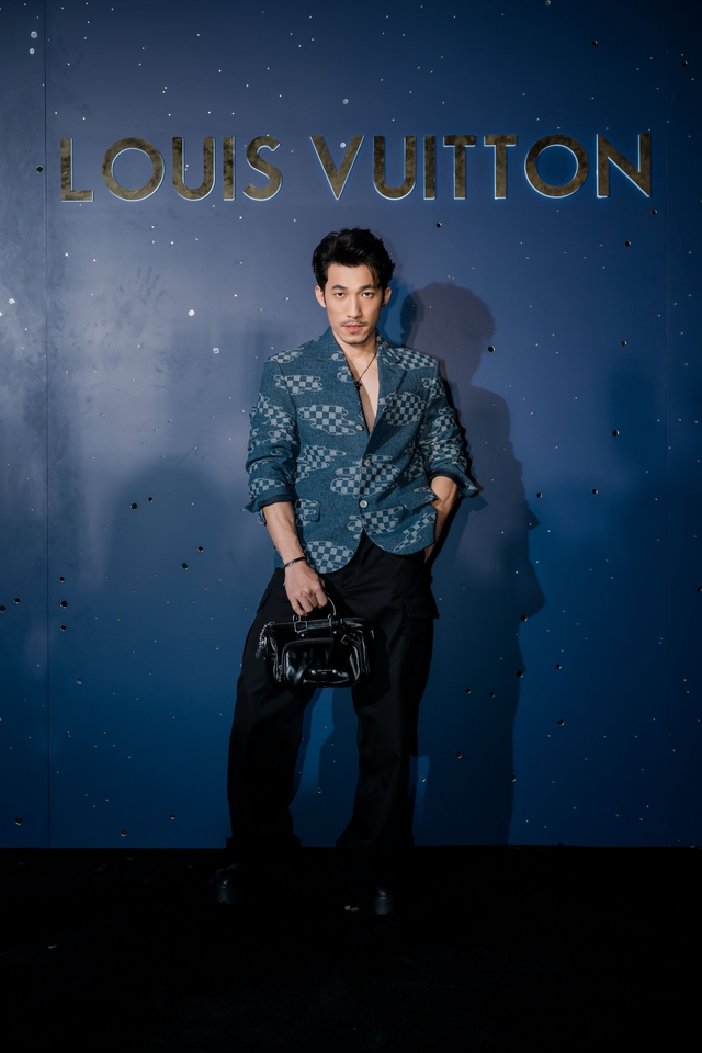 Đại tiệc cuối năm của Louis Vuitton chiếm trọn sự quan t&acirc;m của cộng đồng mạng:  D&agrave;n sao Vbiz hội tụ trong si&ecirc;u sự kiện b&ugrave;ng nổ dịp cuối năm - Ảnh 3.