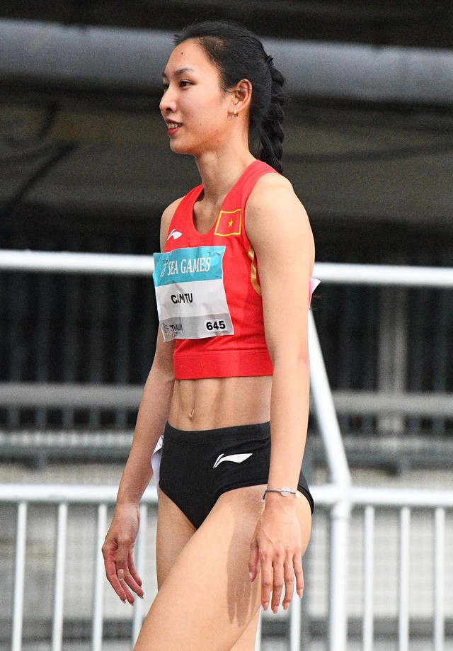 Tìm ra "nữ thần điền kinh" Việt Nam tại SEA Games: Tài năng có thừa, bụng 6 múi săn chắc, chân còn dài thẳng thắp- Ảnh 6. Tìm ra "nữ thần điền kinh" Việt Nam tại SEA Games: Tài năng có thừa, bụng 6 múi săn chắc, chân còn dài thẳng thắp- Ảnh 6.