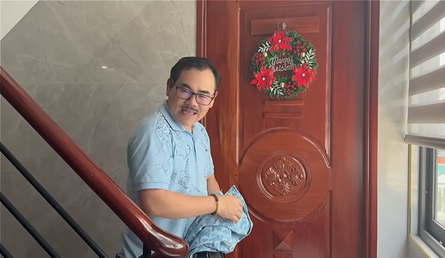 Nữ NSƯT dẫn chồng từ Mỹ về nước, v&agrave;o nh&agrave; mặt tiền 50 tỷ TP.HCM: "Mua nh&agrave; kh&aacute;c cho em ở"- Ảnh 1.