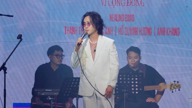 Hồ Quỳnh Hương, Ngọc Anh hội ngộ trong liveshow thiện nguyện "Một V&ograve;ng Tay Ấm"- Ảnh 7.