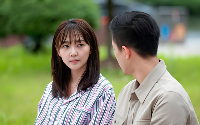 Sau 2 lần ly hôn, tôi muốn mặc kệ tất cả để xin tái hợp với vợ cũ, nhưng lại choáng váng khi nghe thấy một tin đồn- Ảnh 1. Sau 2 lần ly hôn, tôi muốn mặc kệ tất cả để xin tái hợp với vợ cũ, nhưng lại choáng váng khi nghe thấy một tin đồn- Ảnh 1.