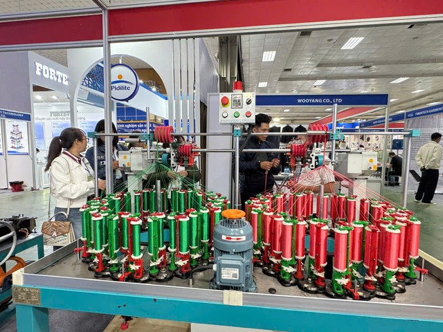 Gian hàng tại triển lãm. Gian hàng tại triển lãm.