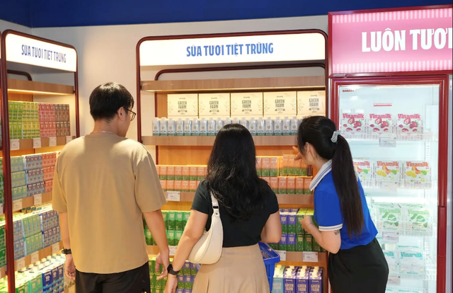 Giải m&atilde; &ldquo;4 chốt chặn&rdquo; gi&uacute;p Vinamilk Green Farm A2 trở th&agrave;nh sữa tươi đầu ti&ecirc;n tại Ch&acirc;u &Aacute; đạt Clean Label Project khắt khe hơn FDA- Ảnh 2.