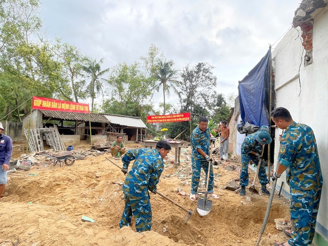 Lặng thầm canh trời, ki&ecirc;u h&atilde;nh Anh h&ugrave;ng- Ảnh 10.