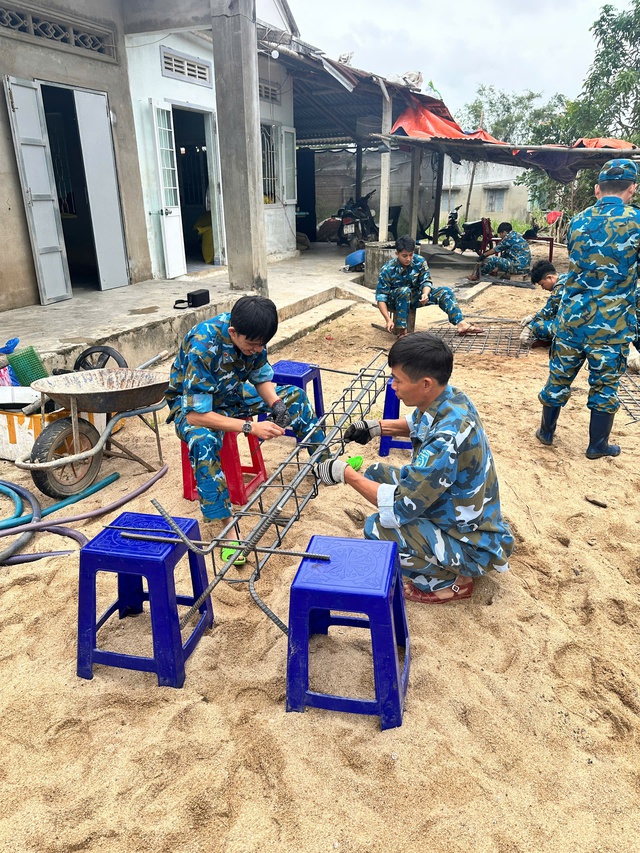 Lặng thầm canh trời, ki&ecirc;u h&atilde;nh Anh h&ugrave;ng- Ảnh 11.