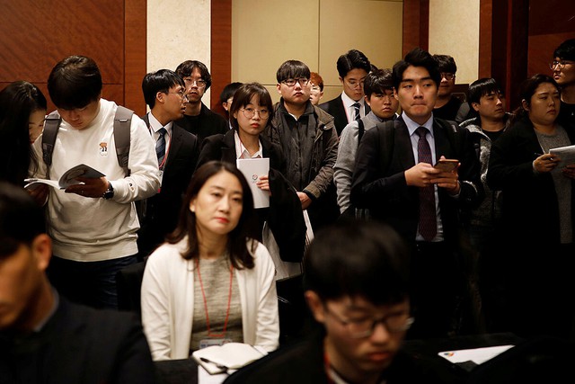 Một thế hệ vô hình- Ảnh 2. Một thế hệ vô hình- Ảnh 2.