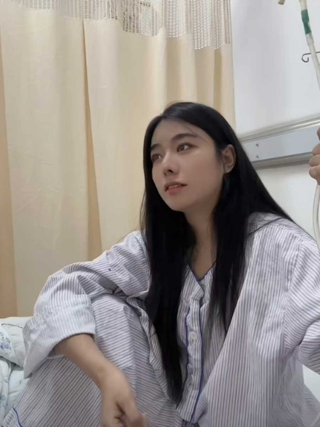 Nữ shipper 27 tuổi bị suy thận giai đoạn cuối: “Chạy xe giao hàng 1 ngày, đổi 1 ngày được sống”- Ảnh 1. Nữ shipper 27 tuổi bị suy thận giai đoạn cuối: “Chạy xe giao hàng 1 ngày, đổi 1 ngày được sống”- Ảnh 1.