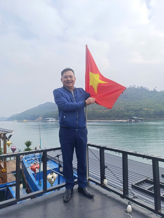 Ngỡ ngàng sắc biển, tình người trên đảo Cái Chiên- Ảnh 1. Ngỡ ngàng sắc biển, tình người trên đảo Cái Chiên- Ảnh 1.