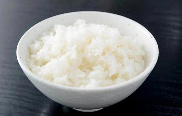 Ng&agrave;y c&agrave;ng nhiều người tử vong v&igrave; bệnh tiểu đường, b&aacute;c sĩ cảnh b&aacute;o: Trời lạnh, th&agrave; ăn cơm trắng c&ograve;n hơn l&agrave;m nhiều 4 việc n&agrave;y- Ảnh 1.