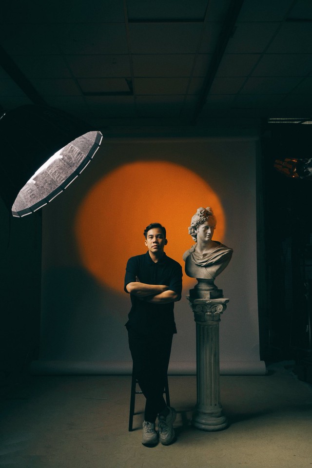 B&ecirc;n trong đ&aacute;m cưới Ti&ecirc;n Nguyễn: H&ocirc;n lễ h&agrave;o m&ocirc;n được vận h&agrave;nh như "show s&acirc;n khấu KH&Ocirc;NG ĐƯỢC PH&Eacute;P C&Oacute; SAI SỐ"- Ảnh 3.