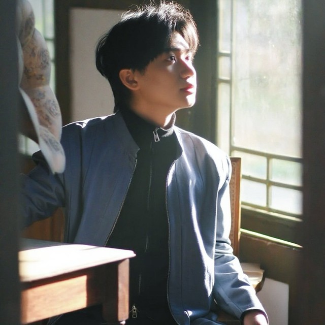 Những Gen Z t&agrave;i năng đứng sau c&aacute;c sản phẩm triệu view của Vpop ch&iacute;nh thức &ldquo;bước ra &aacute;nh s&aacute;ng&rdquo;, tranh t&agrave;i tại WeYoung 2025- Ảnh 1.