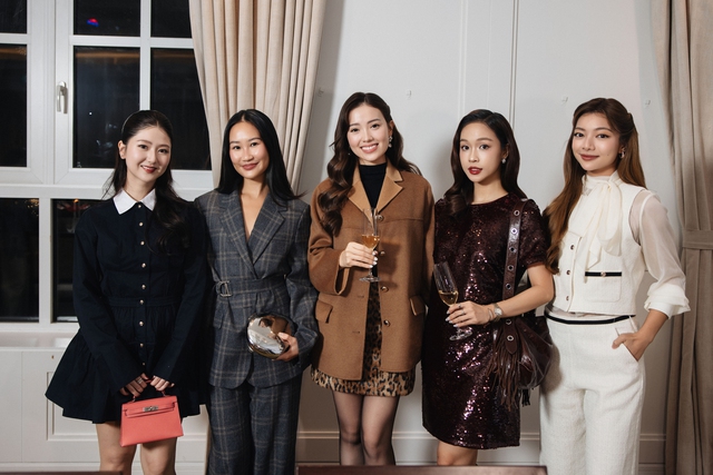 Maje c&ugrave;ng d&agrave;n t&iacute;n đồ thời trang đ&oacute;n BST m&ugrave;a lễ hội 2025- Ảnh 8.