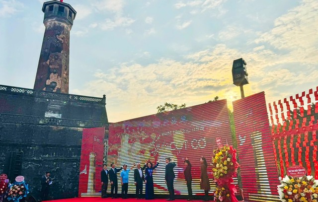 Lễ ra mắt giới thiệu sản phẩm du lịch &ldquo;K&yacute; ức Cột cờ&rdquo;- Ảnh 1.