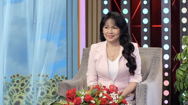 Nữ diễn vi&ecirc;n 41 tuổi ly h&ocirc;n mới tự kiếm đồng tiền đầu ti&ecirc;n- Ảnh 1.