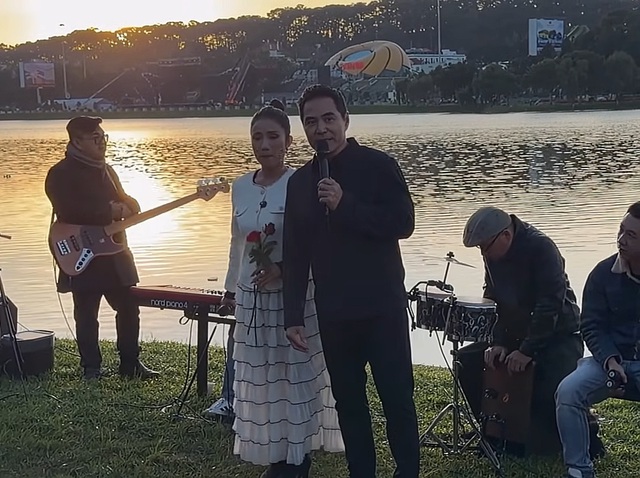 Nữ NSƯT 48 tuổi bị hỏi "mới đẻ m&agrave; đẹp thế": "T&ocirc;i c&oacute; đẻ được nữa đ&acirc;u"- Ảnh 1.