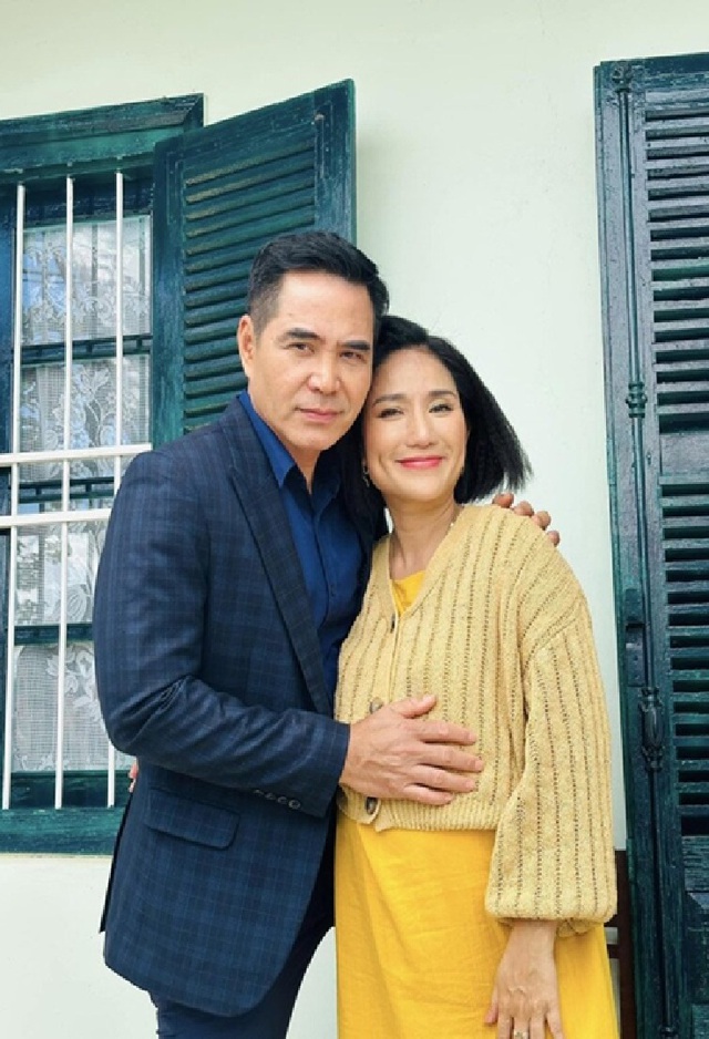 Nữ NSƯT 48 tuổi bị hỏi "mới đẻ m&agrave; đẹp thế": "T&ocirc;i c&oacute; đẻ được nữa đ&acirc;u"- Ảnh 2.